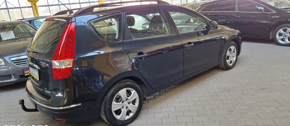 Hyundai I30 cena 19900 przebieg: 243000, rok produkcji 2010 z Mysłowice małe 172